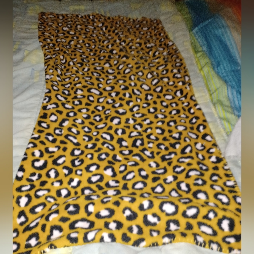 OLD NAVY THROW BLANKET